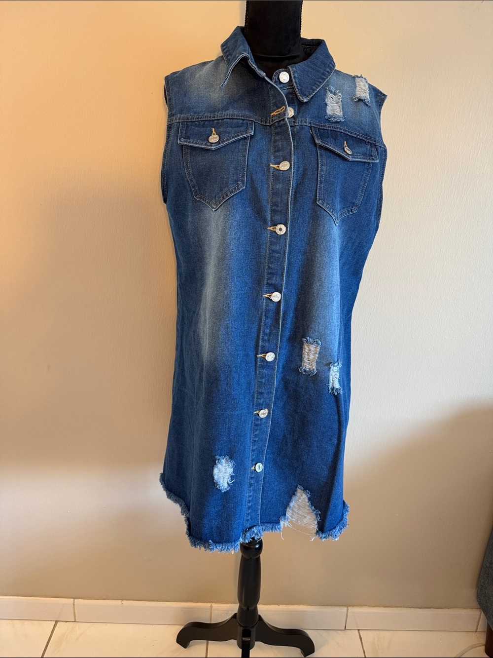 Sleeveless denim dress